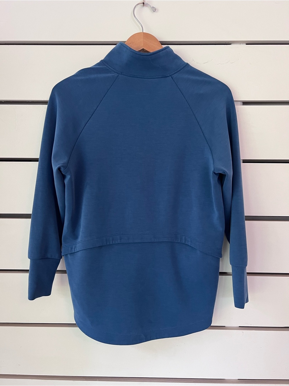 Beldrie Golf High-Low Quarter Zip - Picture 9 of 9